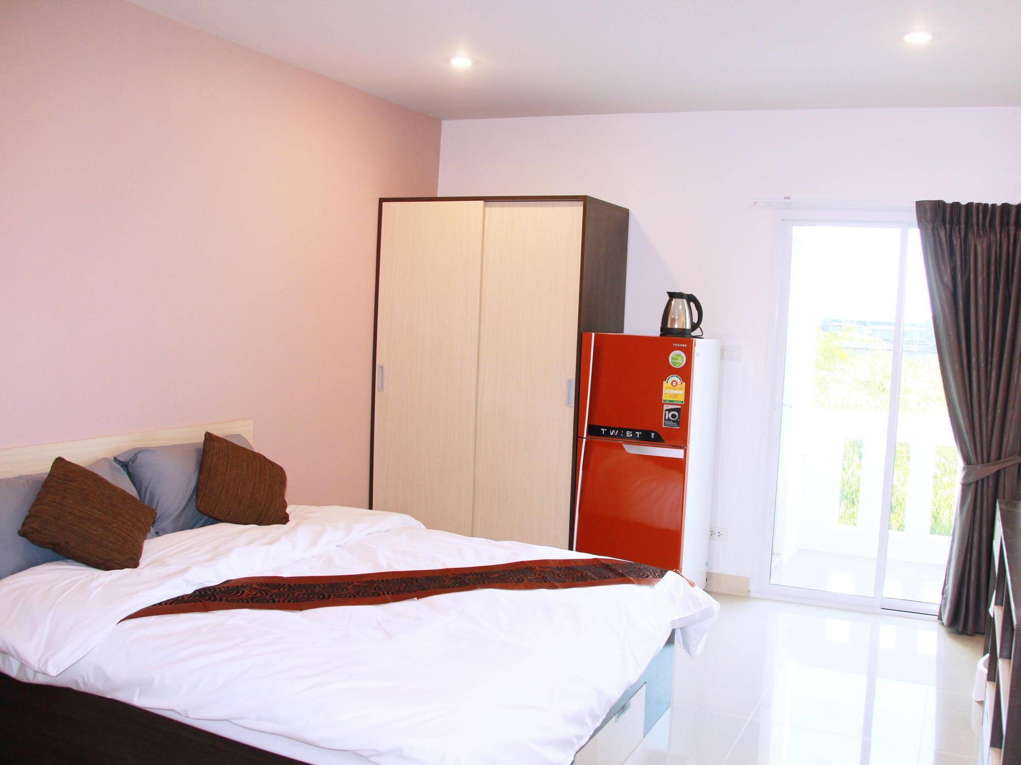 แอท อีส เรสซิเดนซ์ สุวรรรณภูมิ Hotel บางพลี ภายนอก รูปภาพ