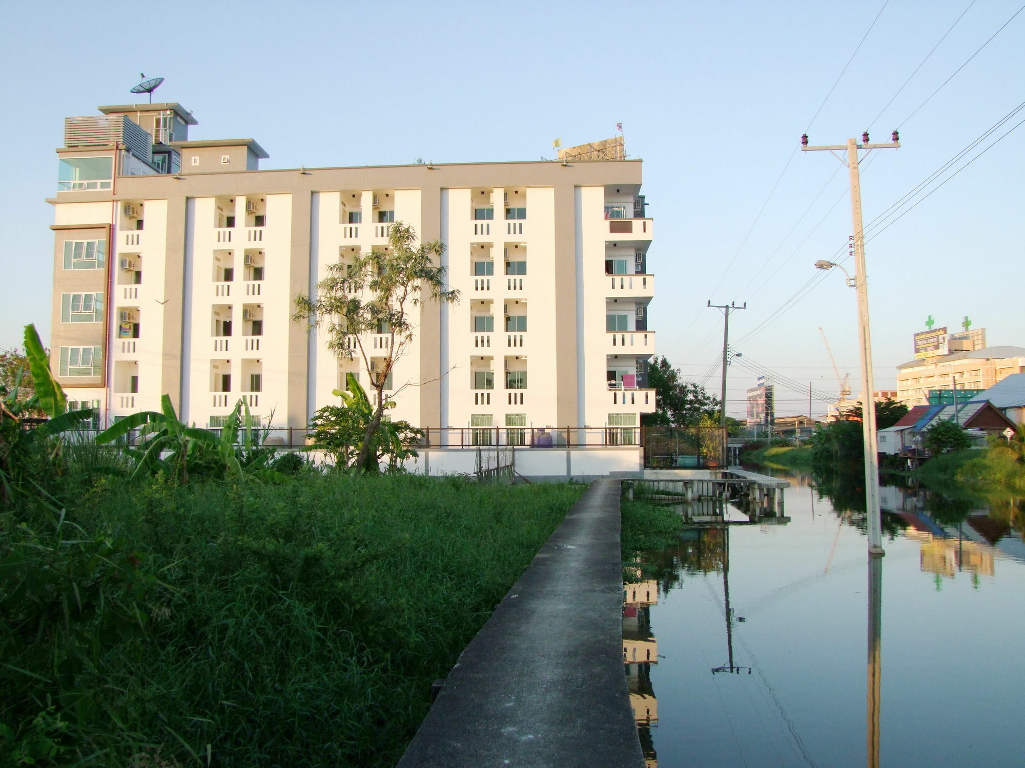 แอท อีส เรสซิเดนซ์ สุวรรรณภูมิ Hotel บางพลี ภายนอก รูปภาพ
