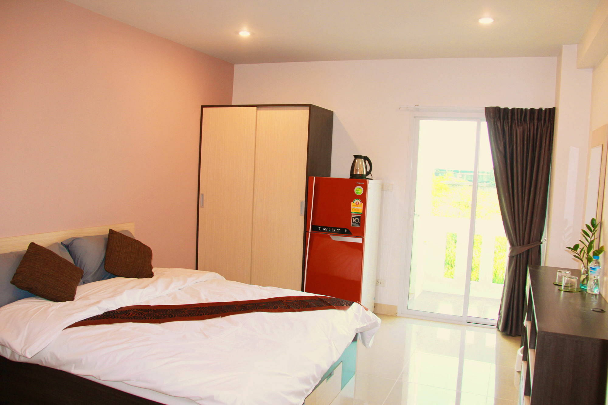 แอท อีส เรสซิเดนซ์ สุวรรรณภูมิ Hotel บางพลี ภายนอก รูปภาพ